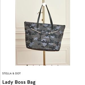 ✨ ISO ✨ Stella & Dot Lady Boss Bag - Camo